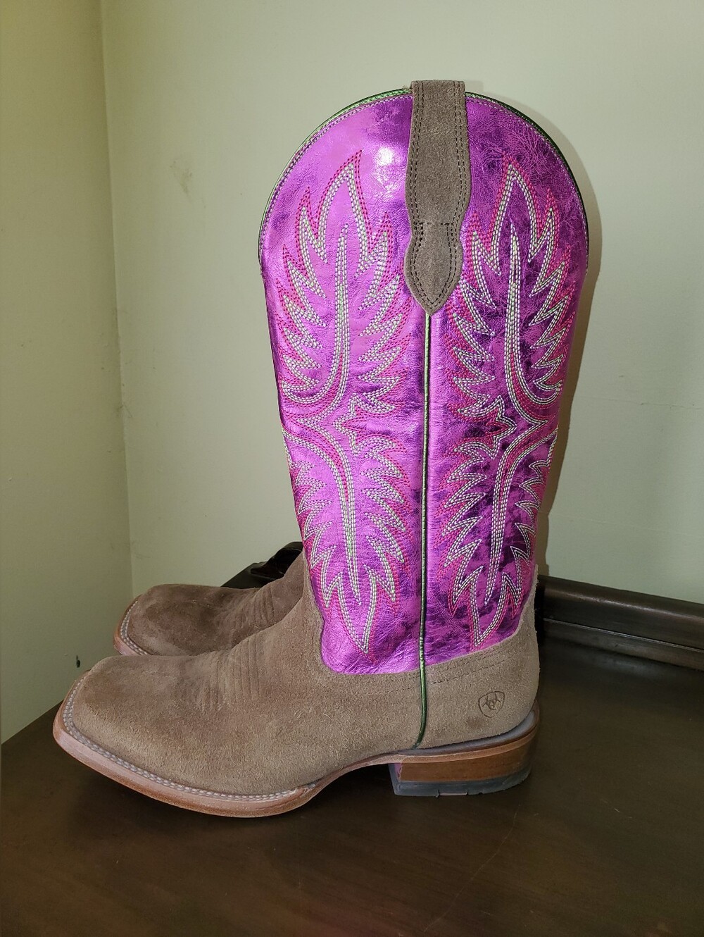 Ariat Frontier Calamity Jane Square Toe Cowboy Boots Sz 10 EUC